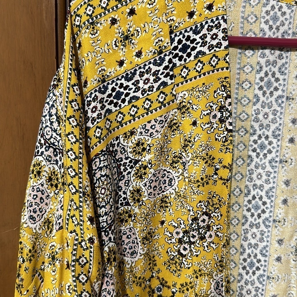 Allison Joy EVEREVE wrap kimono M/L - Picture 2 of 4